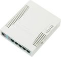 Obrázok pre výrobcu MIKROTIK RouterBOARD 951Ui-2HnD + L4 (600MHz, 128MB RAM, 5xLAN switch, 1x 2,4GHz, plastic case, zdroj)